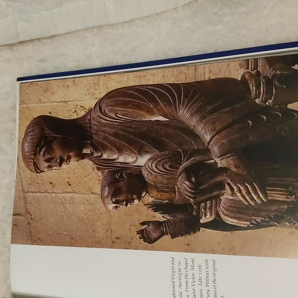 A Walk Though The Cloisters - Picture 10 of 12